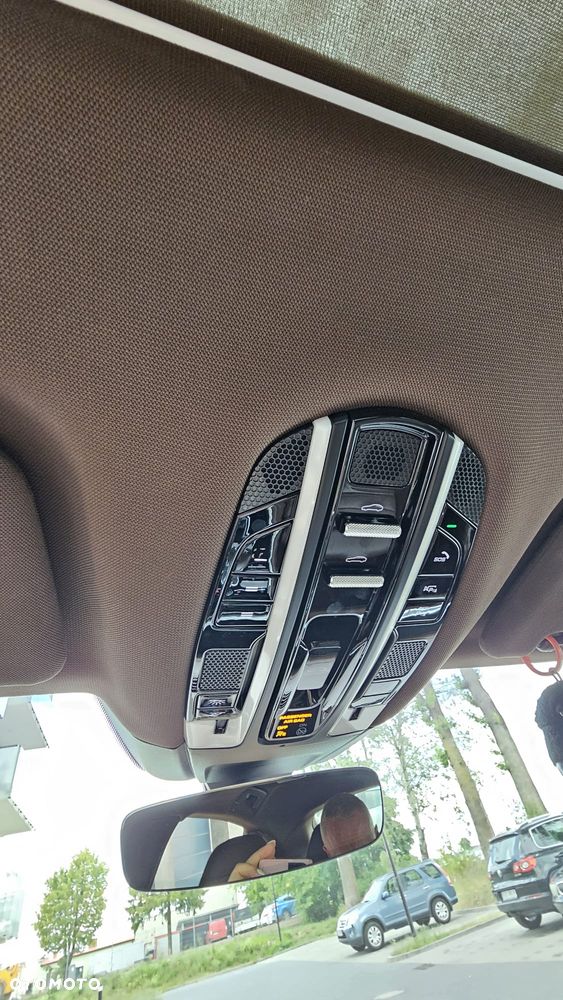 Porsche Panamera 4 Platinum Edition - 15