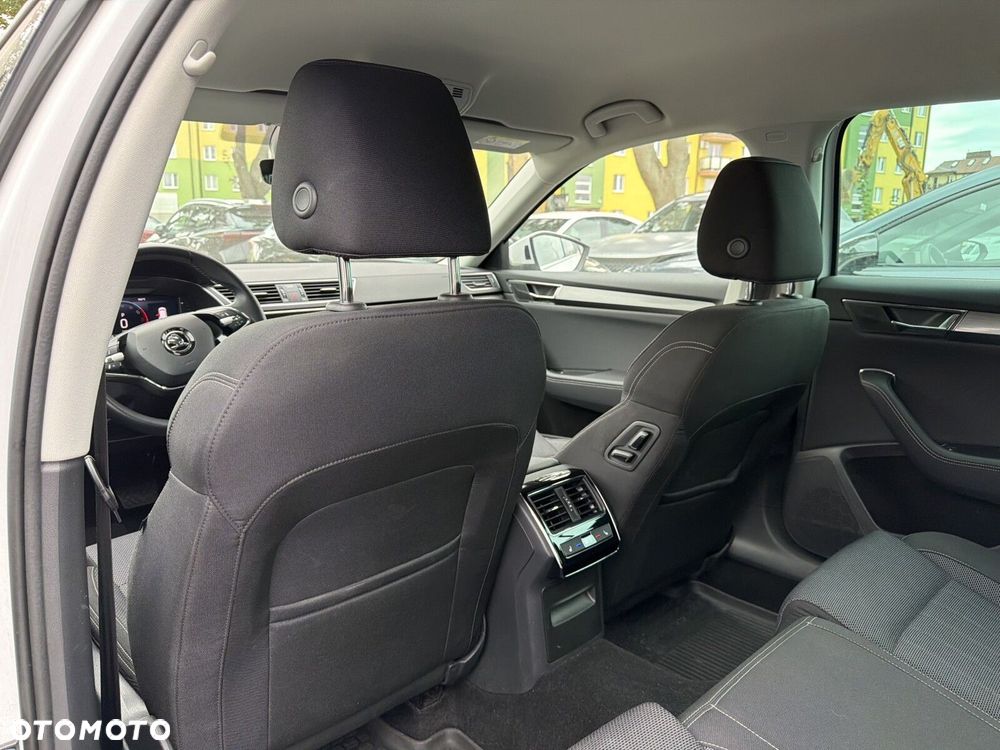 Skoda Superb 2.0 TSI Style DSG - 31