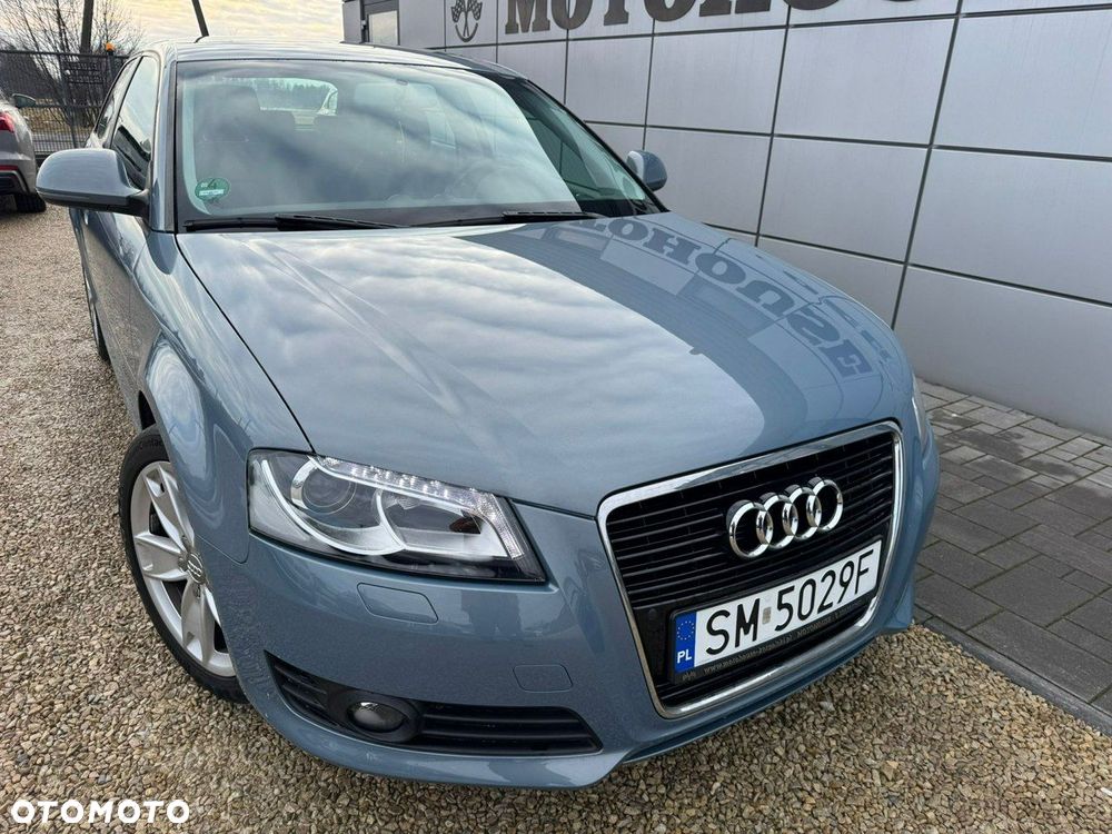 Audi A3 Sportback - 2