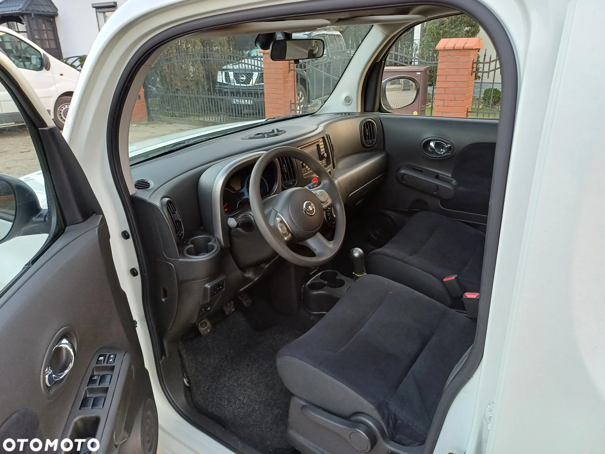 Nissan Cube 1.6 - 8