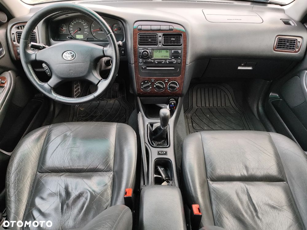 Toyota Avensis 2.0 VVT-i Sol - 18