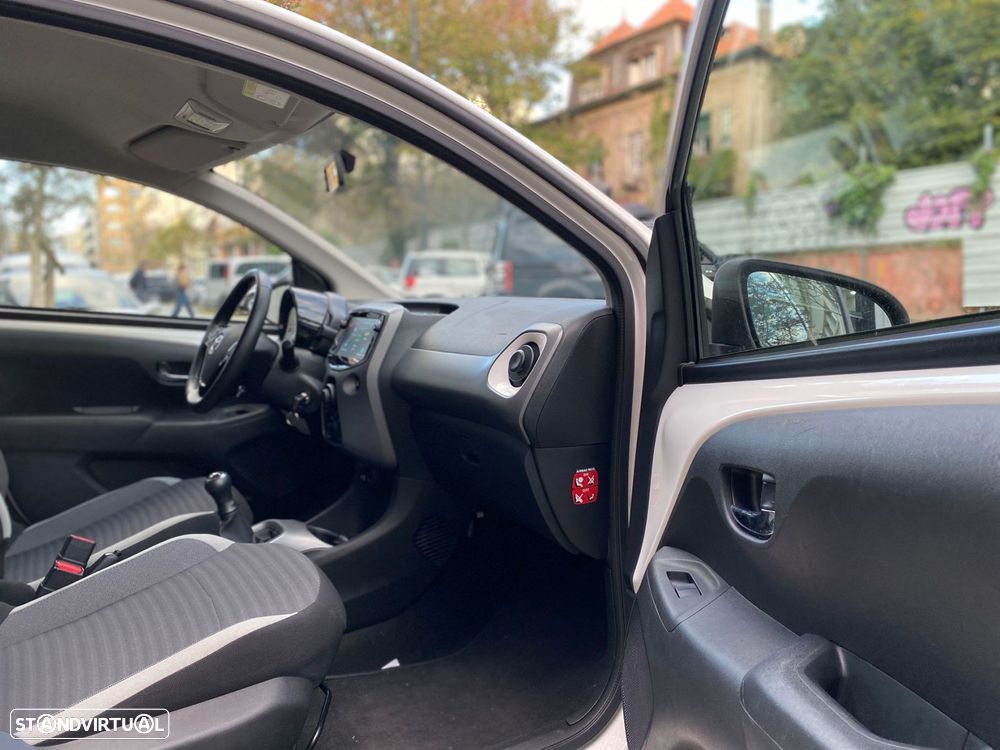 Toyota Aygo 1.0 X-Play+AC+X-Touch - 21