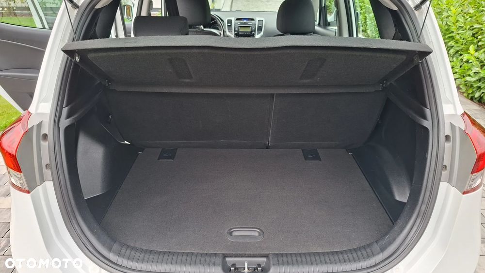 Hyundai ix20 - 23