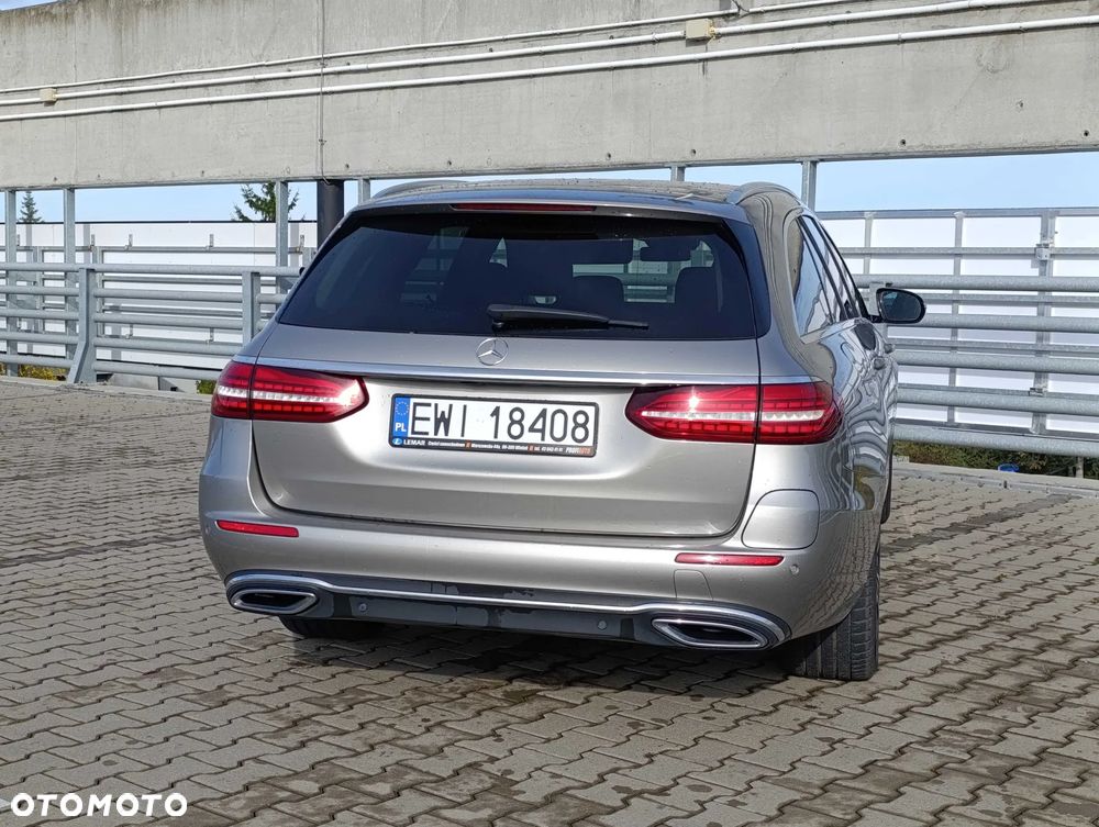 Mercedes-Benz Klasa E 300 de 4Matic T 9G-TRONIC - 14