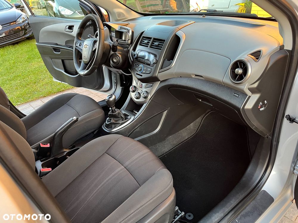 Chevrolet Aveo - 10