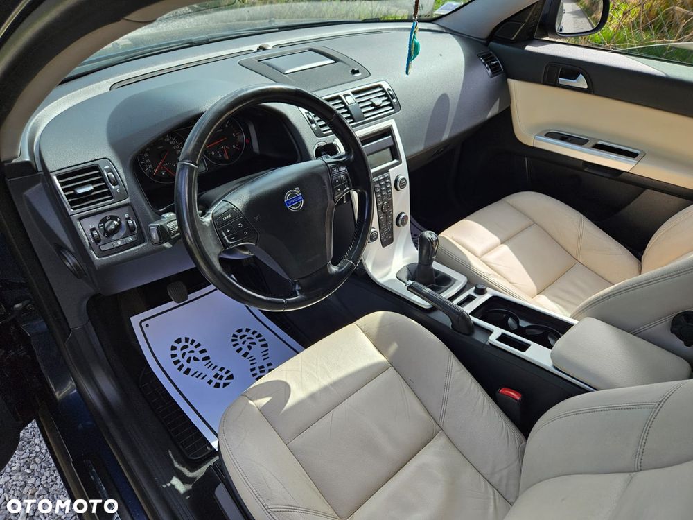 Volvo V50 - 15