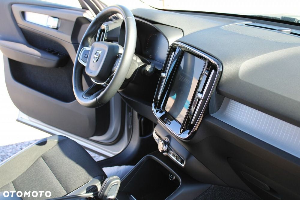 Volvo XC 40 - 33