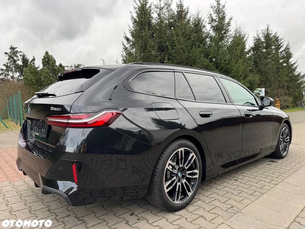 BMW Seria 5 520i mHEV M Sport - 28