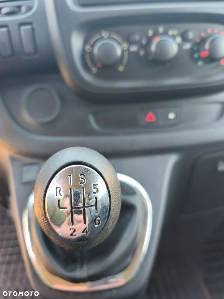 Renault Trafic - 13