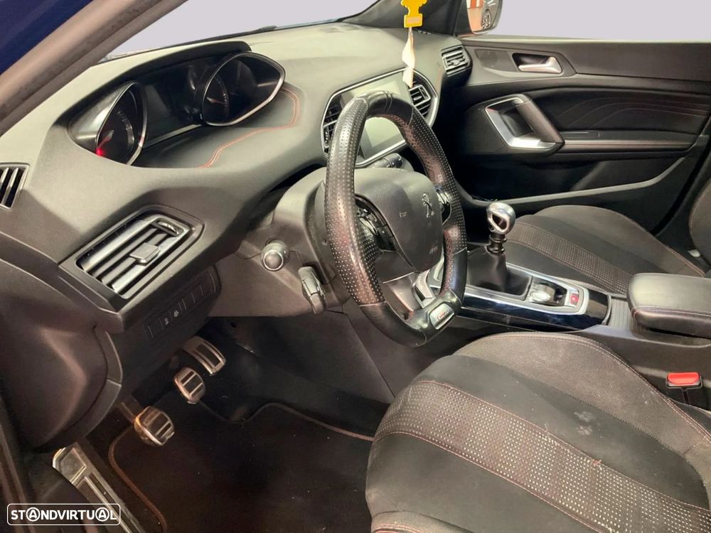 Peugeot 308 1.2 PureTech GT Line - 4