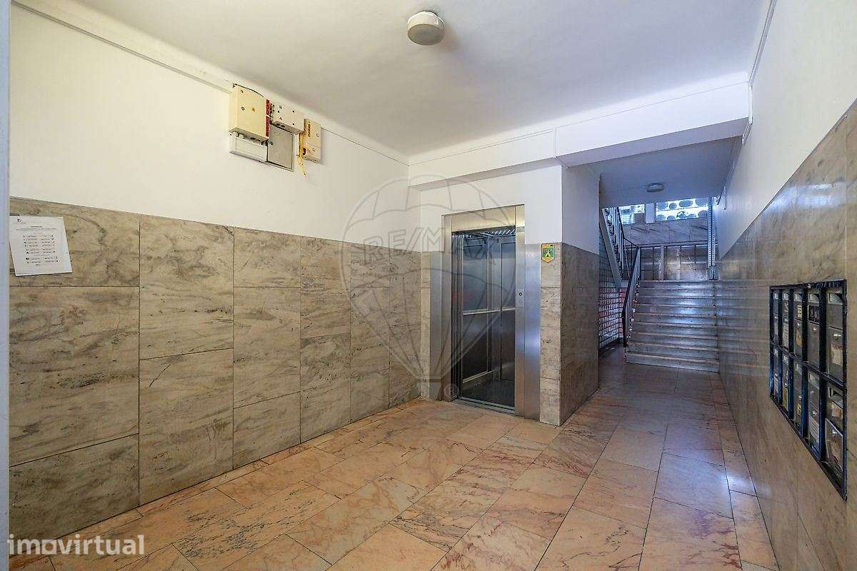 Apartamento T4 Mobilado à venda | Av. Fernão de Magalhães | 132 m² - Grande imagem: 3/24