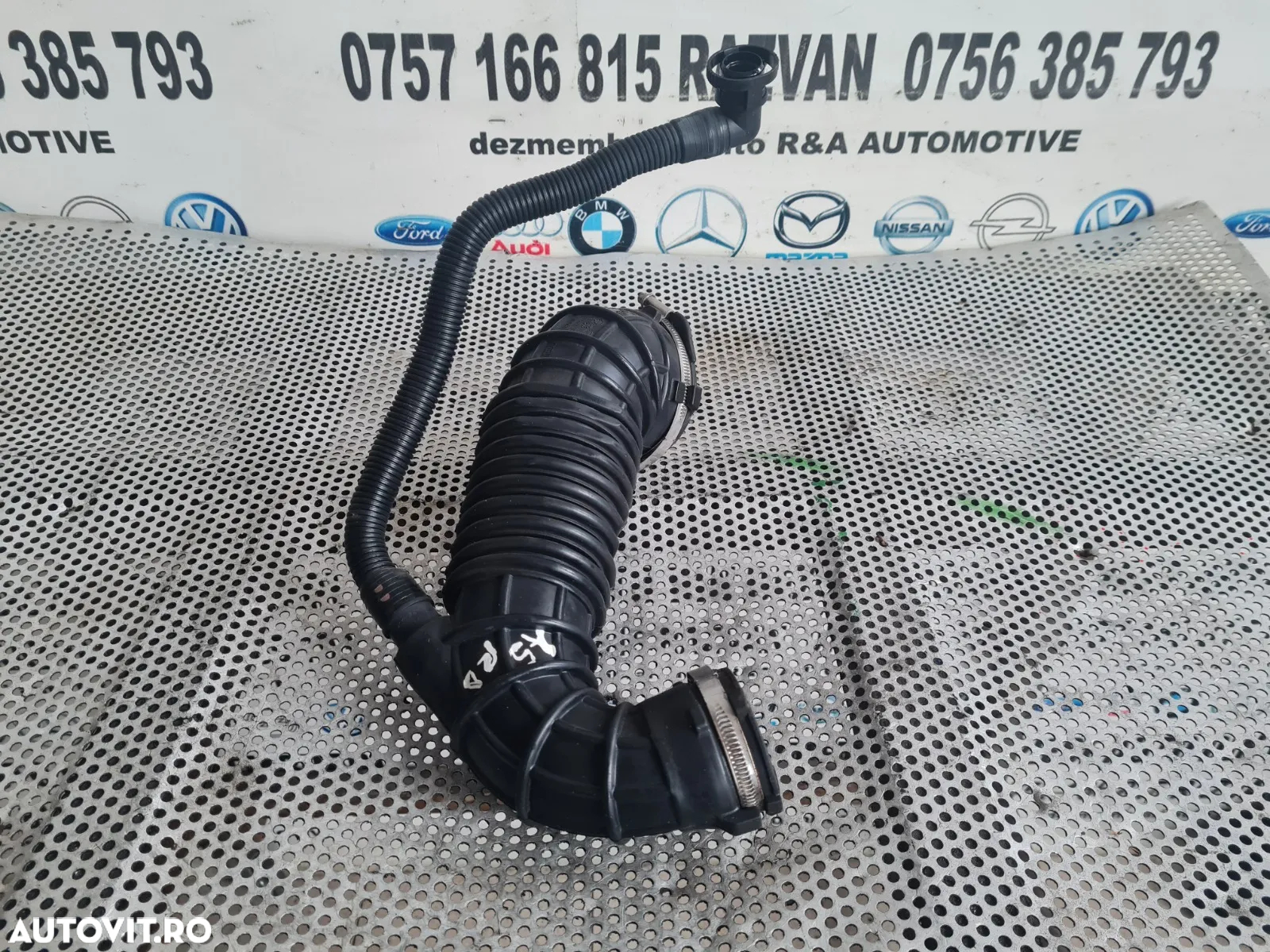 Furtun Conducta Admisie Aer Audi A5 A4 B8 2.0 Tdi Euro 5 Motor CJC Cutie Automata NYM An 2012-2013- - 4
