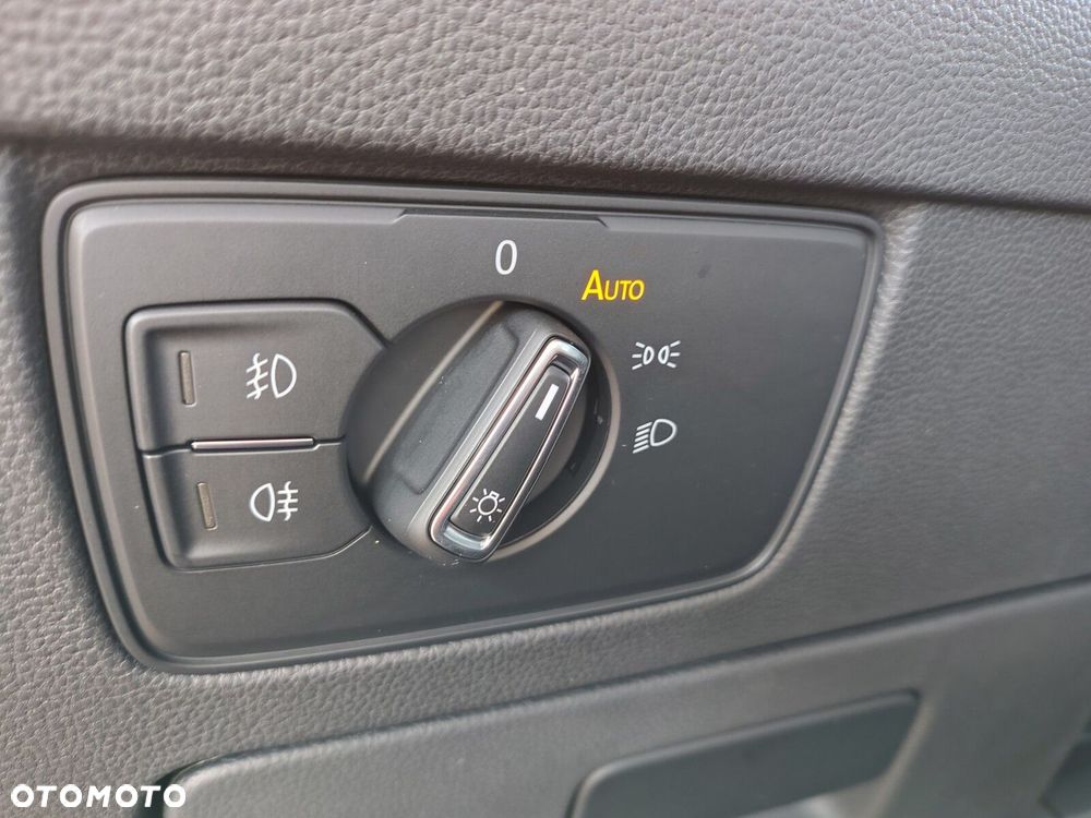 Volkswagen Passat - 29
