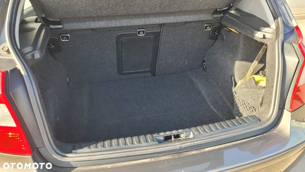 BMW Seria 1 116i - 16