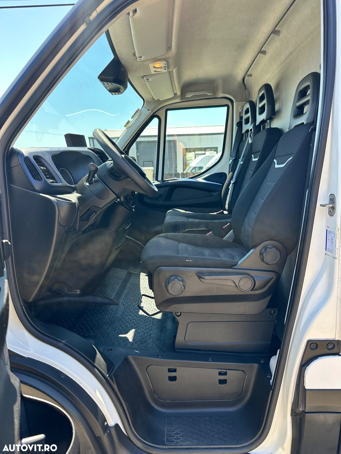 Iveco Daily 35C18 3.0 2019 E6 Cat. B 3.500 kg Hi-Matic 8+1 - 12