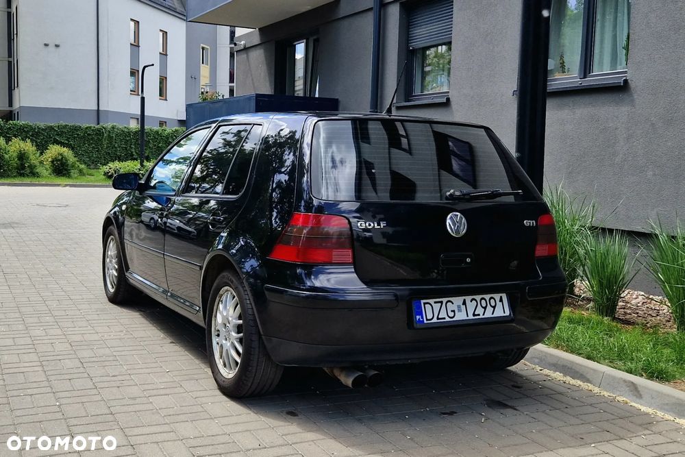 Volkswagen Golf - 3