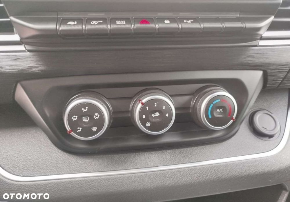 Renault Trafic - 16