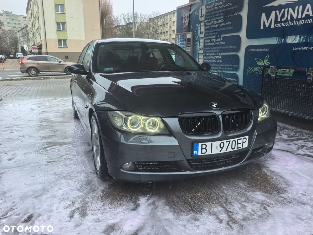 BMW Seria 3 318d - 3