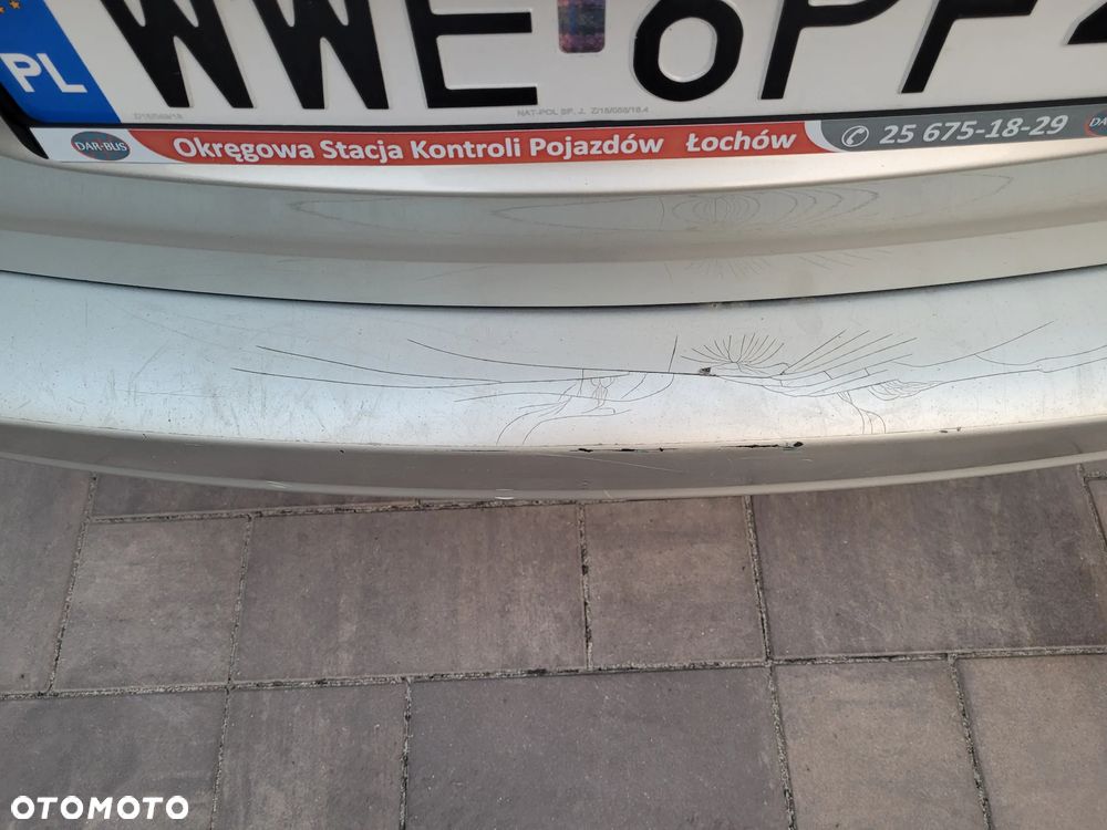 Toyota Avensis 1.8 VVT-i Sol - 14