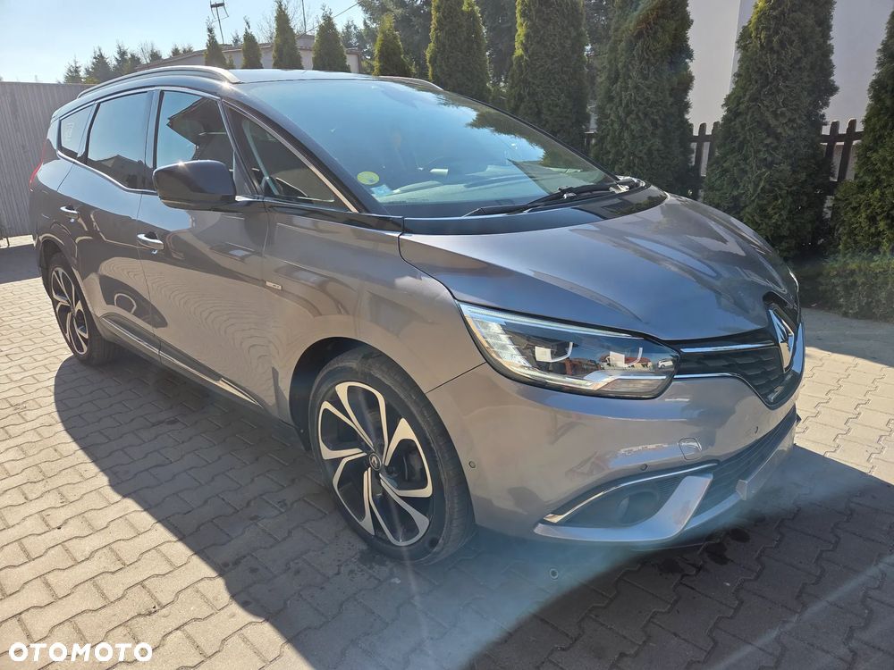 Renault Grand Scenic - 1