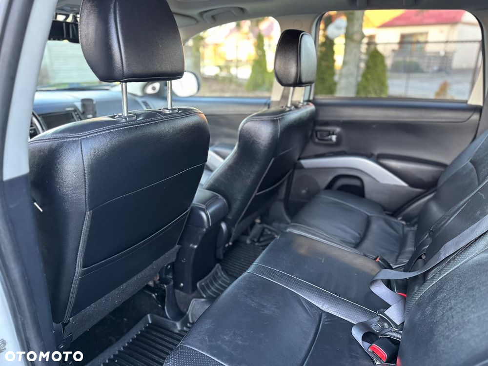Mitsubishi Outlander - 7