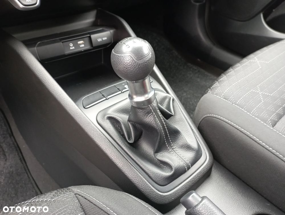 Kia Rio - 28