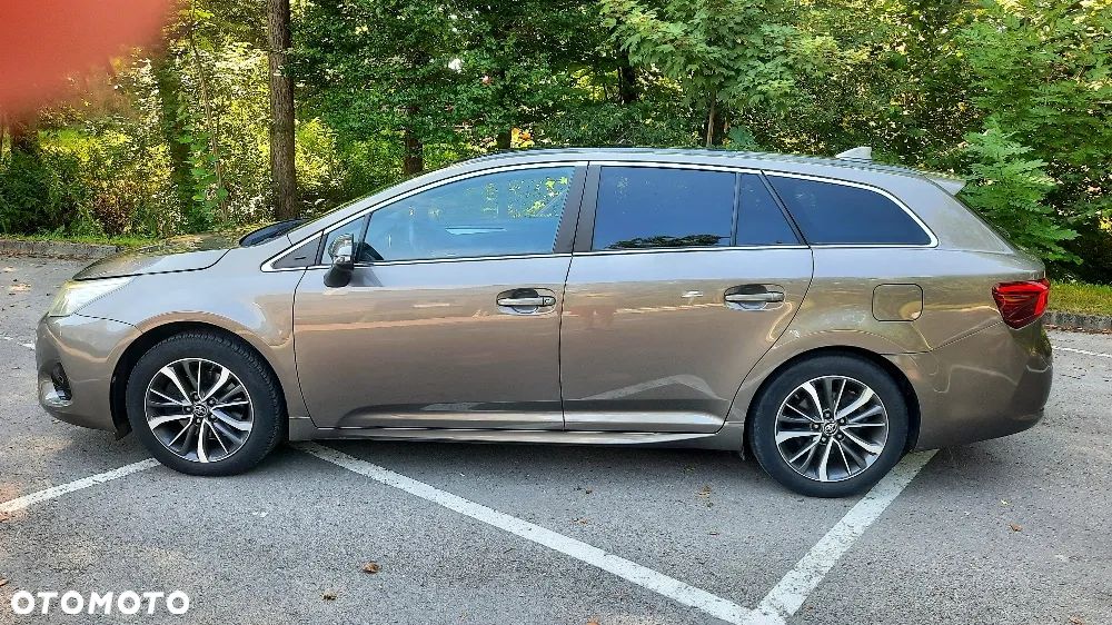 Toyota Avensis 2.0 D-4D Active Business - 5