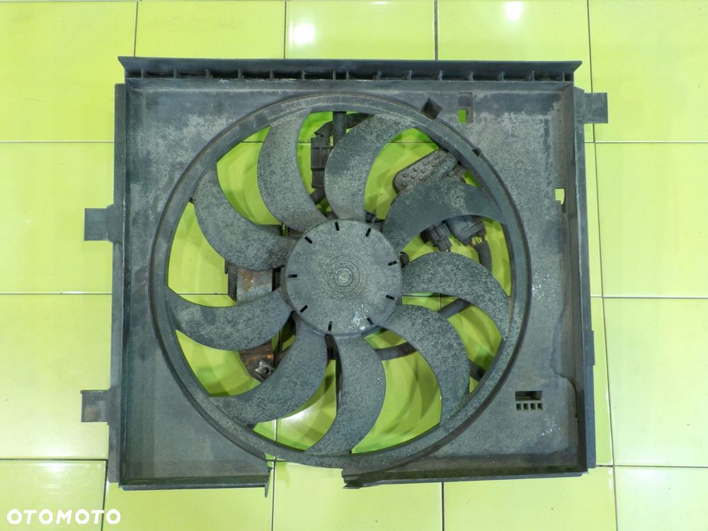 NISSAN JUKE I F15 1.6 B 12r 5D wentylator chlodnicy A18700A28001 - 2