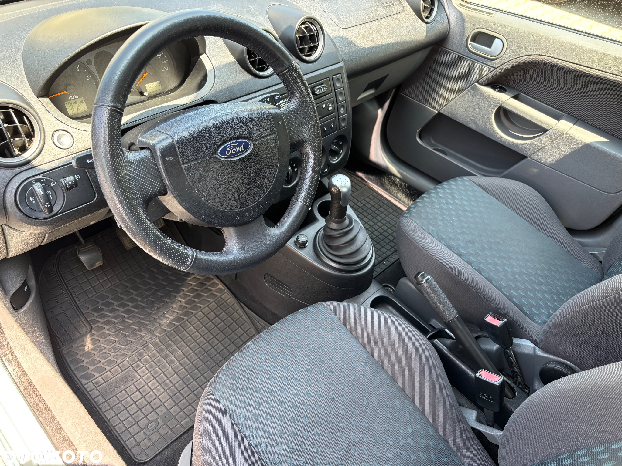 Ford Fiesta 1.4 TDCi - 13