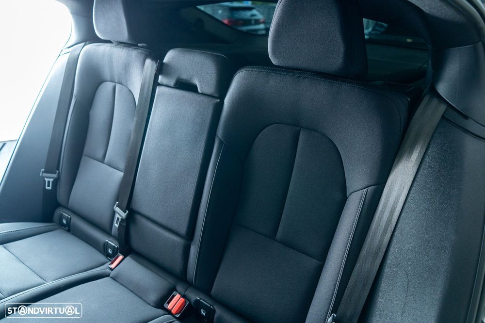 Volvo C40 Recharge 82 kWh Twin Motor Ultimate - 36