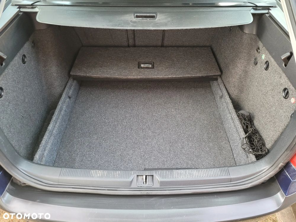 Skoda Octavia 2.0 FSI Ambiente - 23