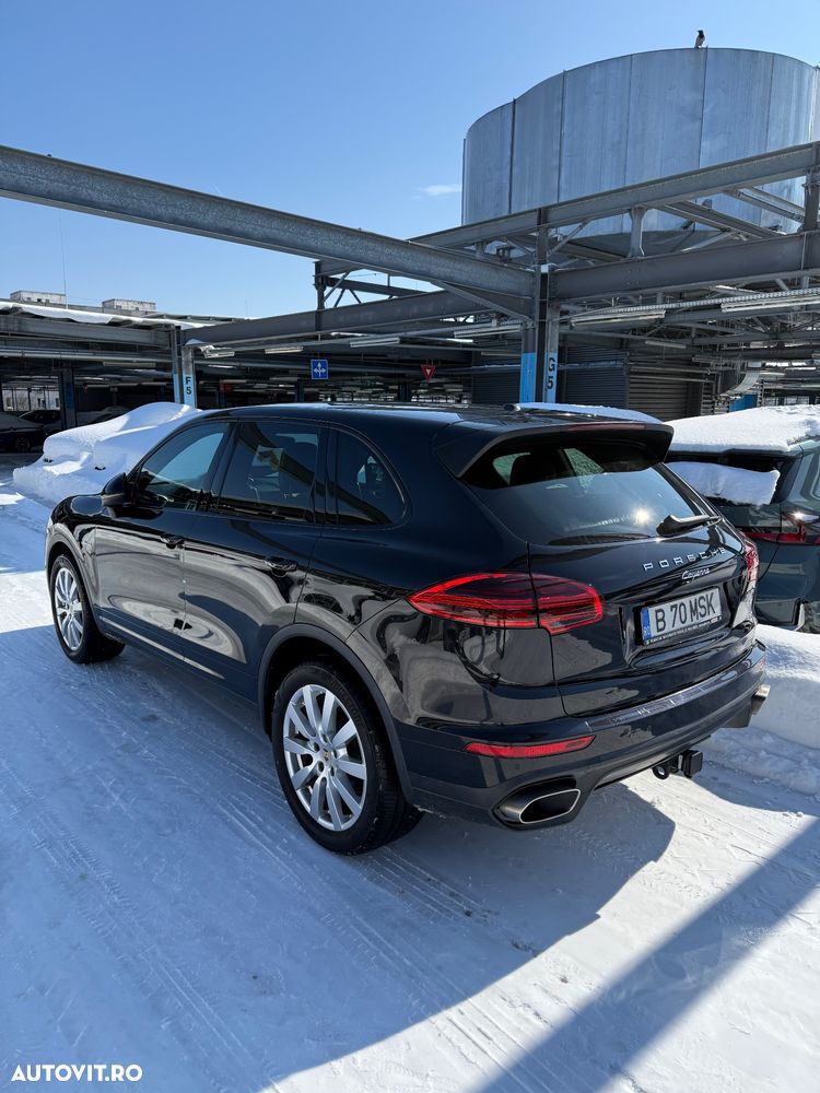 Porsche Cayenne Platinum Edition - 3