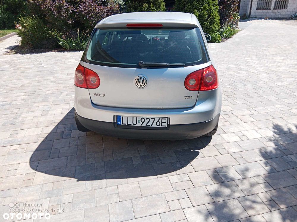 Volkswagen Golf - 2