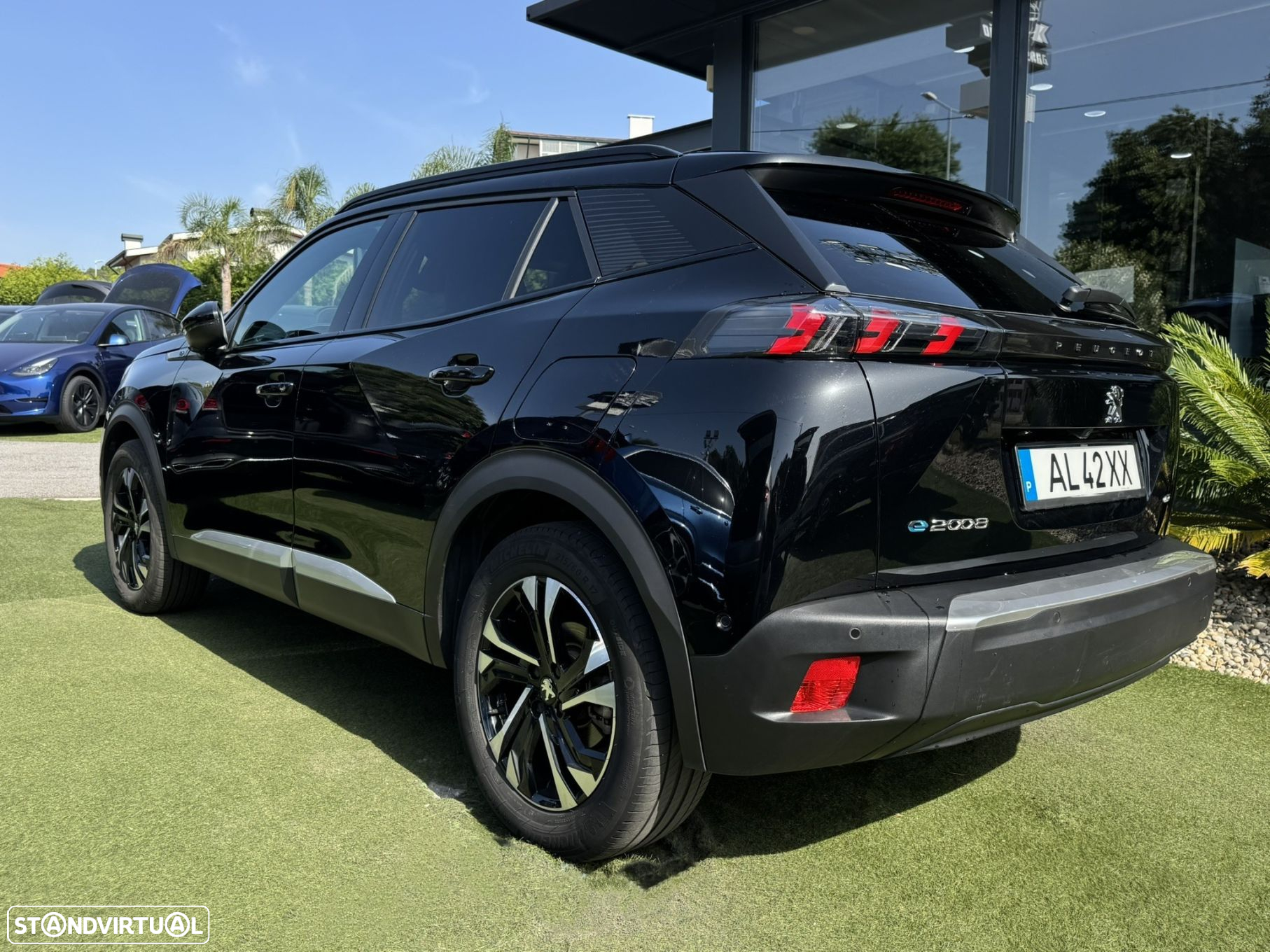 Peugeot e-2008 50 kWh GT - 13