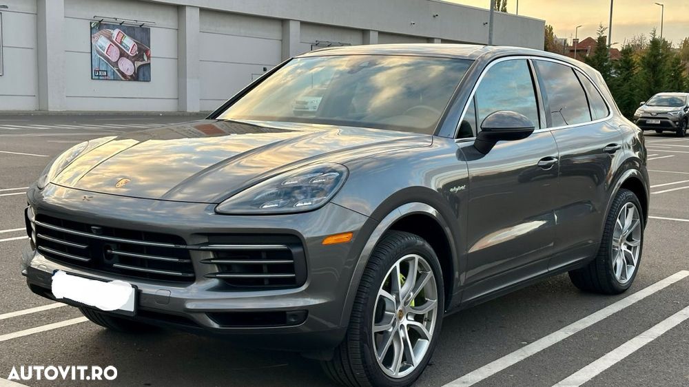 Porsche Cayenne - 4