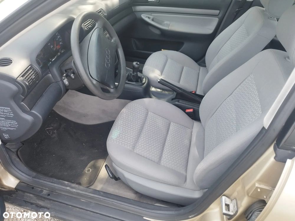 Audi A4 1.6 - 6