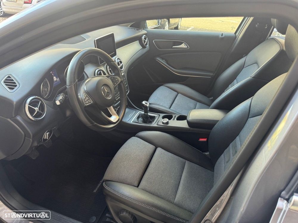 Mercedes-Benz GLA 180 d - 8