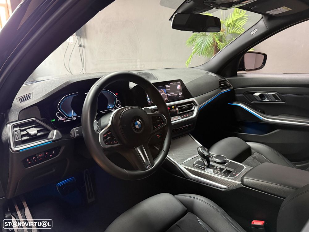 BMW 330 e Pack Desportivo M Auto - 4