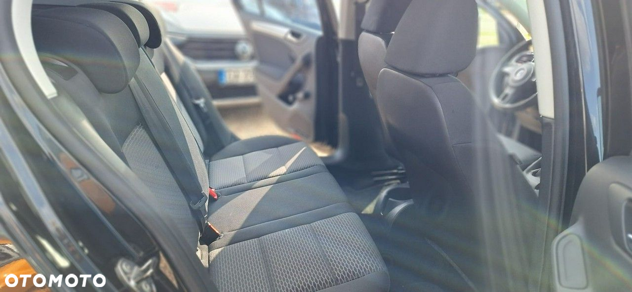 Volkswagen Golf - 16