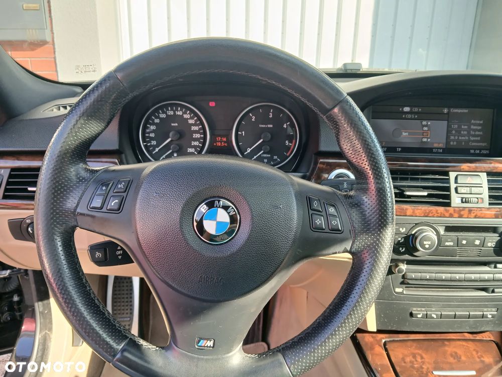 BMW Seria 3 325d - 19