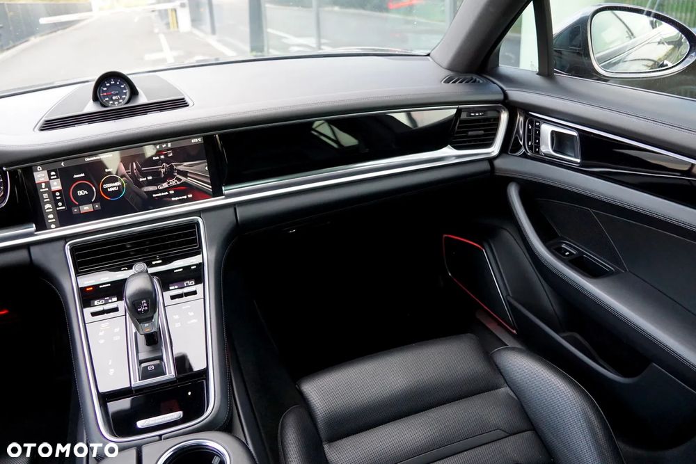 Porsche Panamera 4 - 26
