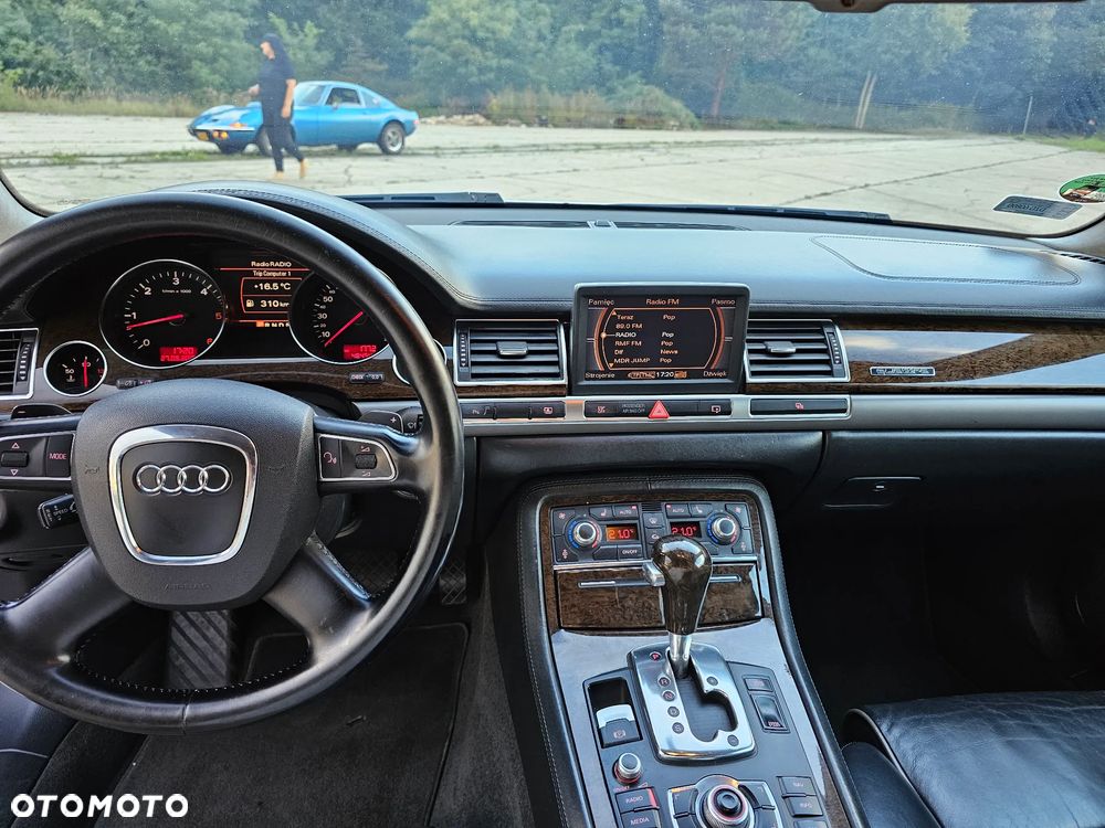 Audi A8 4.2 TDI Quattro - 9