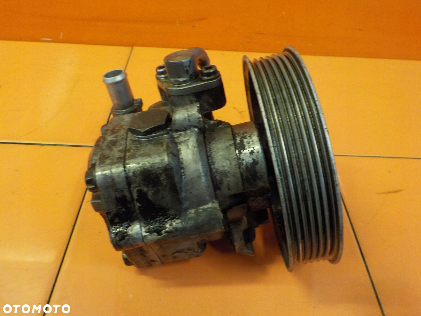 AUDI A4 B8 EXEO A5 1.8 TFSI 10r CDH pompa wspomagania 8K0145153F - 3
