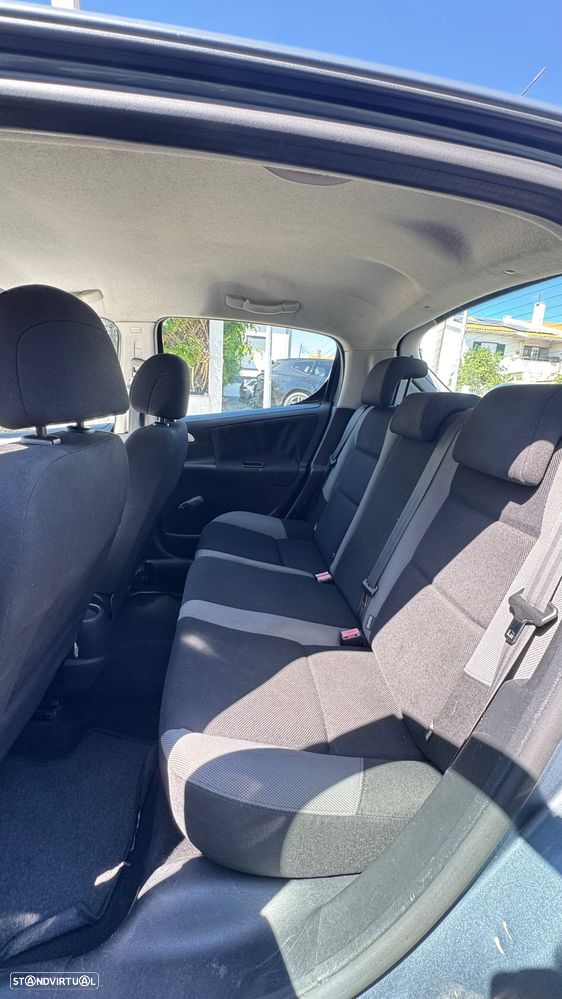 Peugeot 207 1.4 16V Trendy - 10