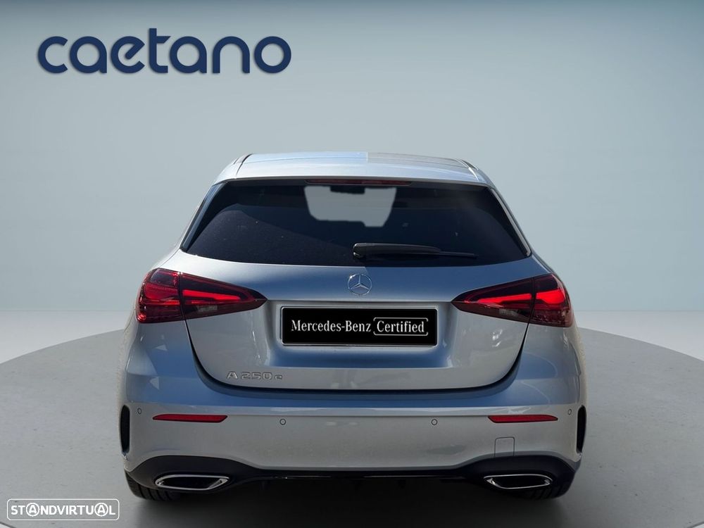 Mercedes-Benz A 250 e - 7