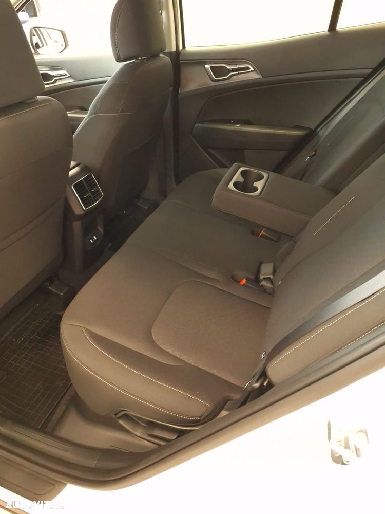 Kia Sportage PE 1.6 T-GDI HEV 6AT 4x2 Urban - 11