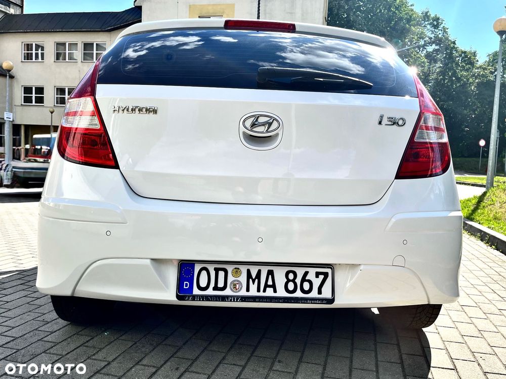Hyundai i30 1.4 Team 08 - 8