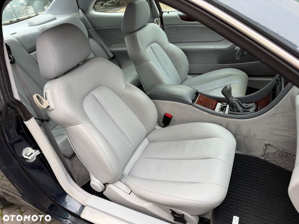 Mercedes-Benz CLK 200 - 19