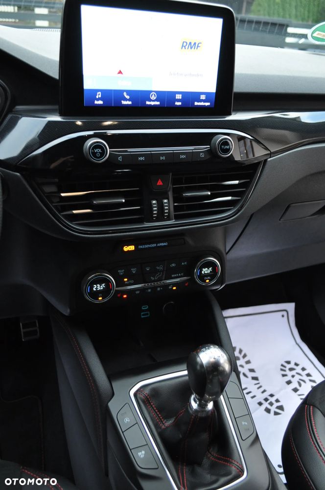 Ford Kuga 2.0 TDCi 4x2 ST-Line - 30