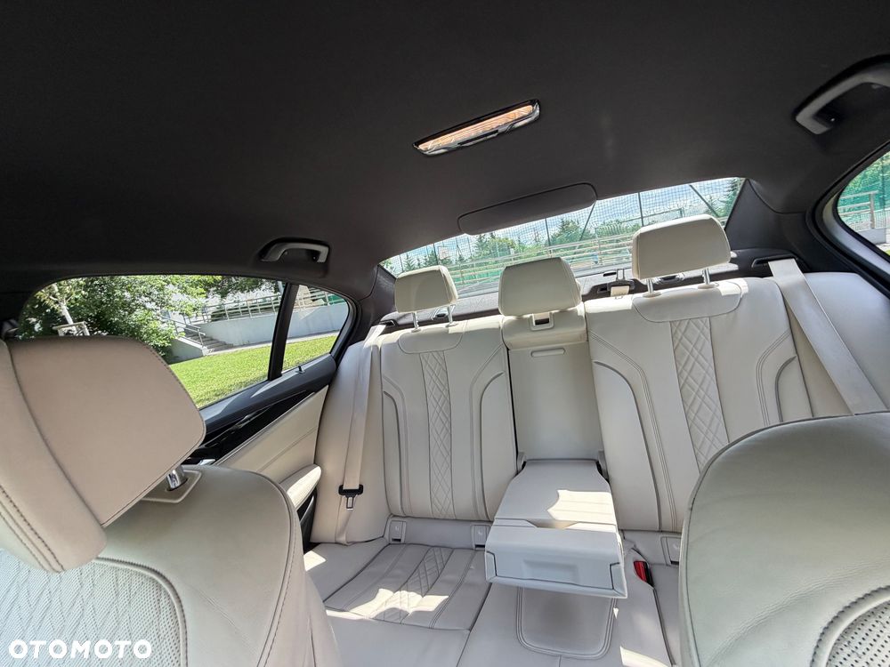 BMW Seria 5 530e iPerformance M Sport sport - 16